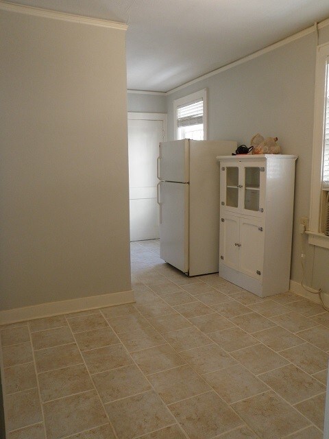 Building Photo - 1004 Kavanaugh Blvd