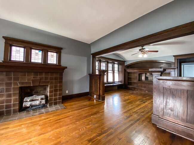 Foto del edificio - 2207-2209 N 48th Street - Duplex