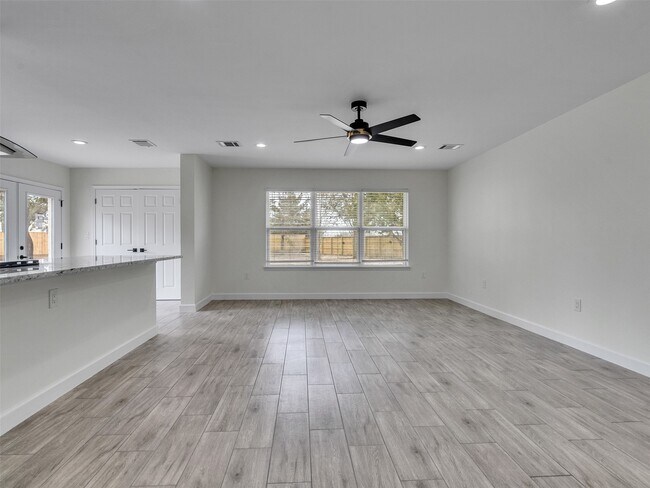 Foto del edificio - 4835 County Rd 380