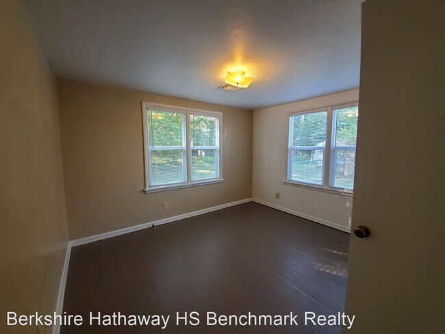 Building Photo - 3 br, 1 bath House - 512 W Wallace St