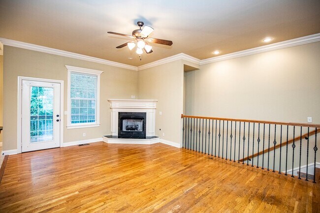 Building Photo - ***605 Tunbridge Drive***