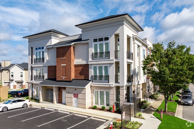 Photo - Manor on the Green Apartments