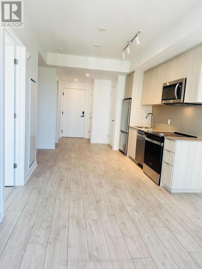 Building Photo - 740 Whitlock Ave
