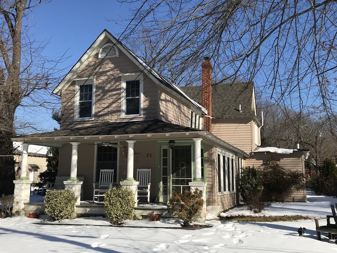 21 Oakland Ave, Newfield, NJ 08344 House for Rent in Newfield, NJ