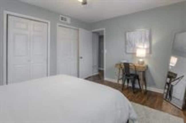 Building Photo - 8327 Lowell Ave