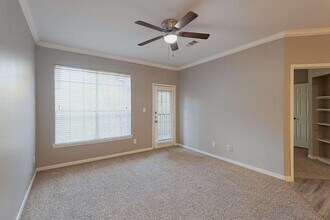 Interior Photo - The Club at Stablechase