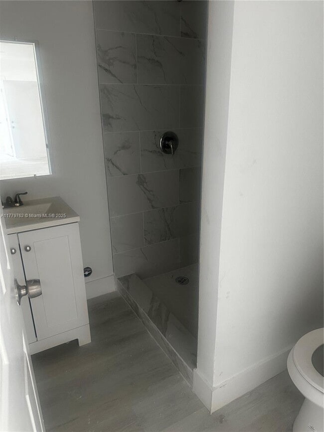 Foto del edificio - 1101 SW 12th Ct
