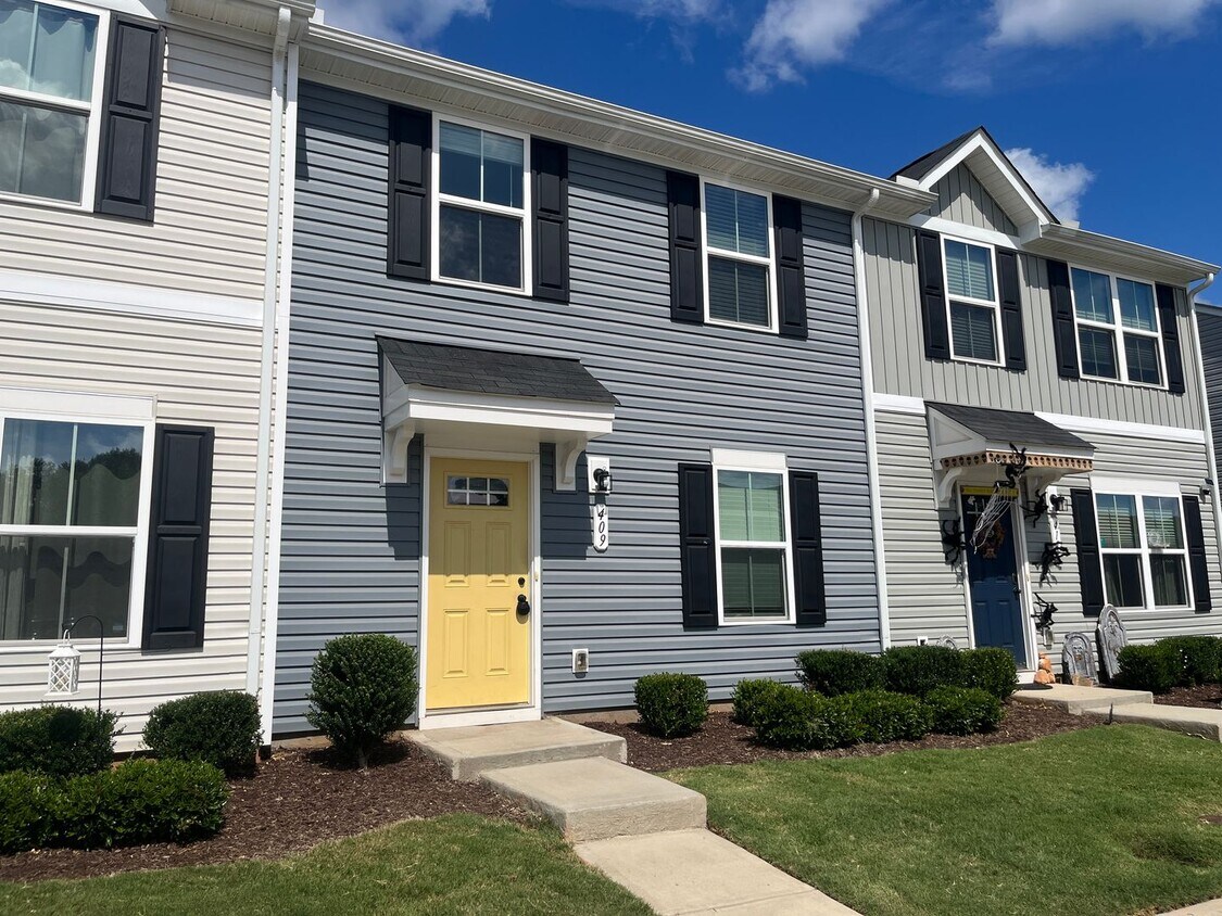 3BR/2.5BA Townhouse in Hampton Townes - 3BR/2.5BA Townhouse in Hampton Townes