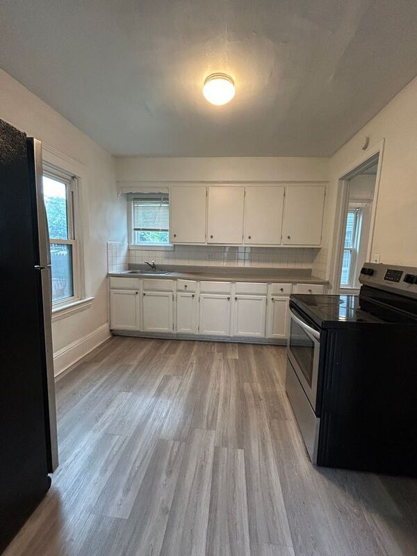 Foto del edificio - 8708 Willard Ave