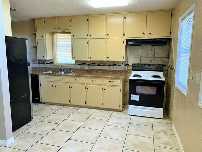 Foto del edificio - 2906 NW Euclid Ave