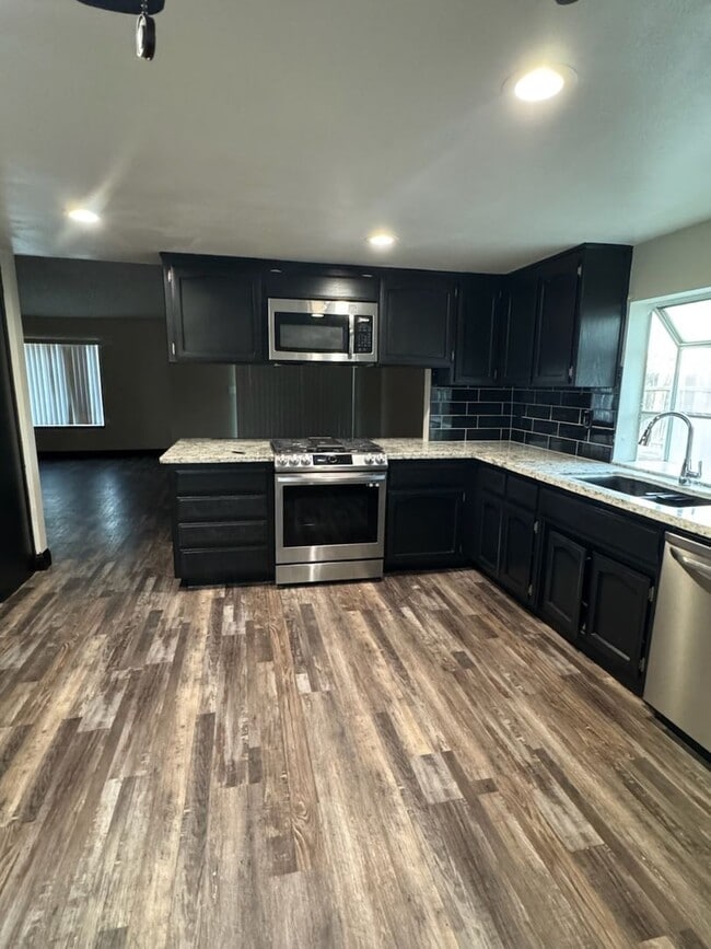 Building Photo - 4100 Cyclone Dr