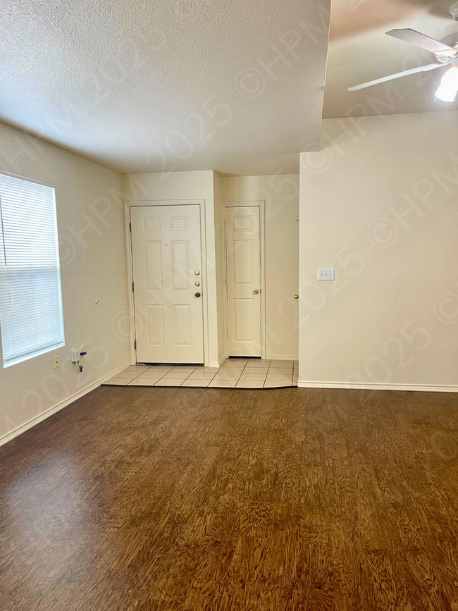 Building Photo - Kamary Lane-15415-15417