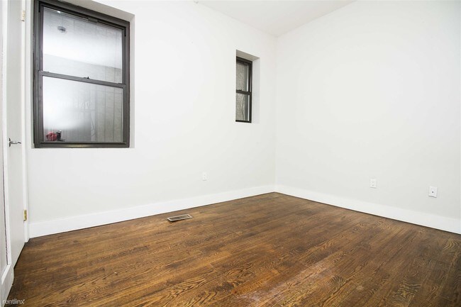 Foto del edificio - 3 br, 1 bath Apartment - 739 Macdonough St