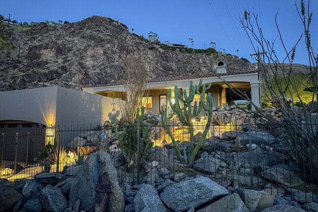 Building Photo - 2800 Cholla Pl