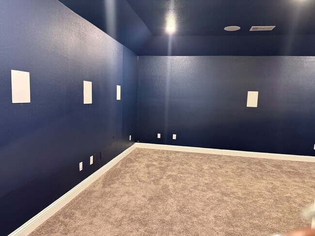Building Photo - 3640 Lillian Ct