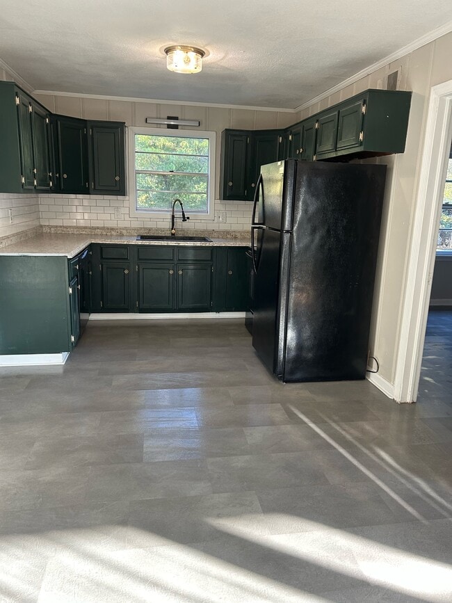 Building Photo - 1602 Lambard Dr