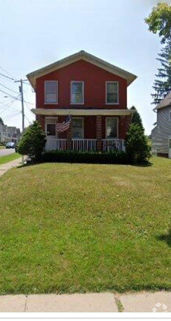 Building Photo - 106 E North St