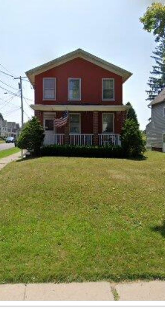 Building Photo - 106 E North St