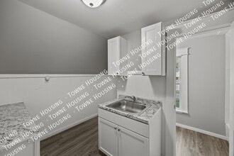 Building Photo - 1361 North Ave