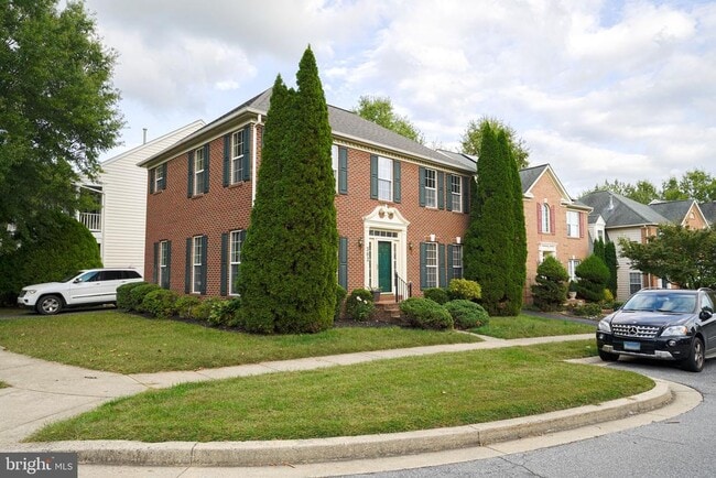Building Photo - 303 Highland Ridge Ave