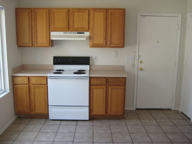 Foto del edificio - NICE 3 BR HOME W/ COUNTRY KITCHEN*CERAMIC ...