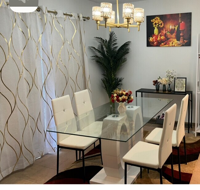 Foto del edificio - 24 Elton Ridge Ct NW