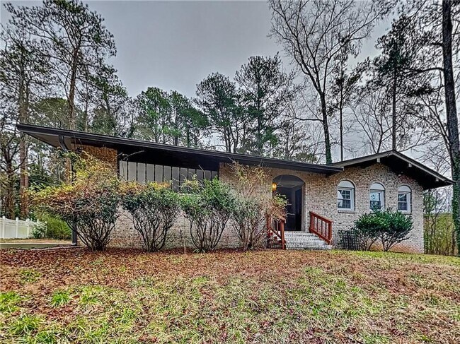 Building Photo - 4790 Matterhorn Dr SW