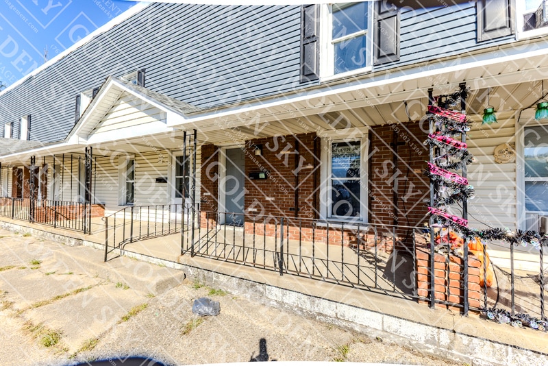 Primary Photo - 304 W 6th St