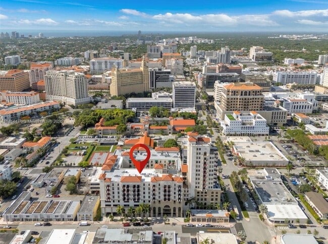 Building Photo - 1805 Ponce de Leon