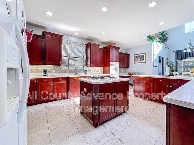 Foto del edificio - 2679 Lakebreeze Ln
