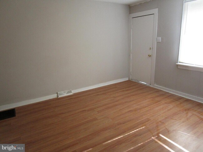 Building Photo - 6636 Tulip St