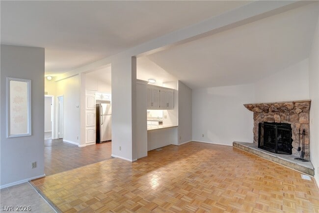Building Photo - 5620 Hobble Creek Dr
