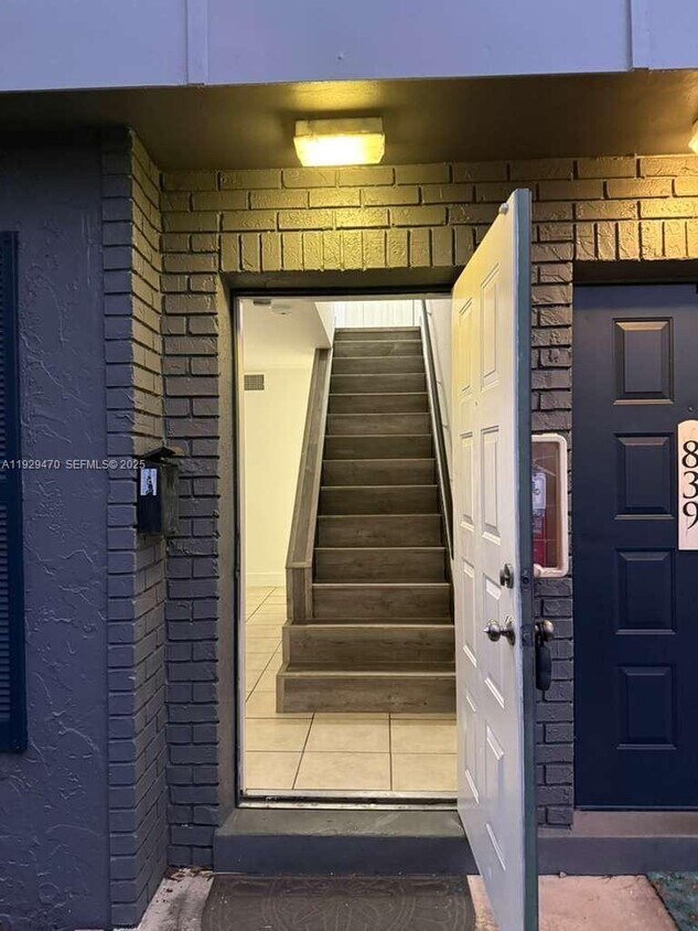 Foto principal - 837 NW 46th Ave