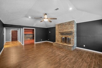 Building Photo - 10519 Fawnview Dr