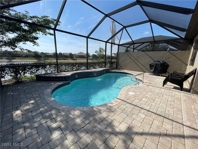 Building Photo - 7631 Jacaranda Ln