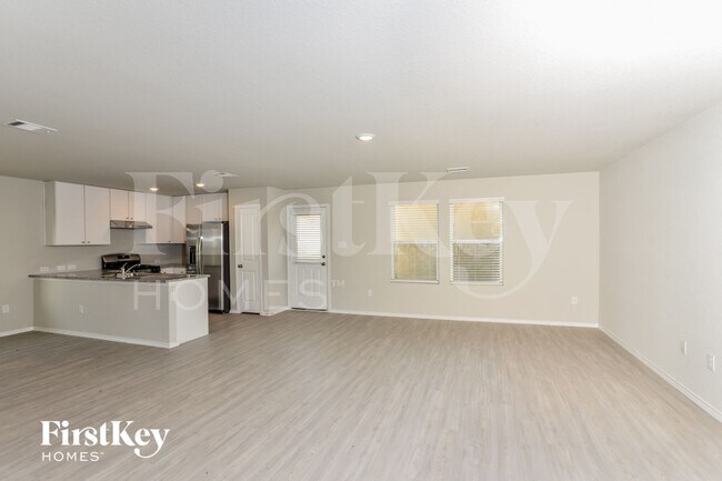 Foto del edificio - 6457 Cotton Ridge