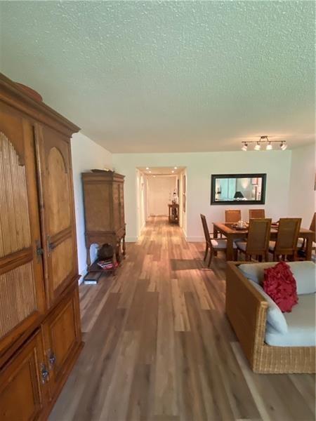 Foto del edificio - 4280 Oaks Terrace
