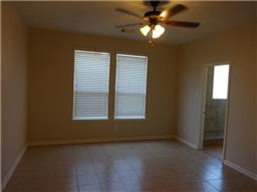 Building Photo - 16927 Jelly Park Stone Dr