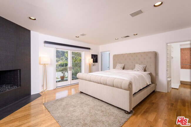 Foto del edificio - 9573 Stuart Ln