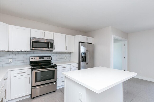 Foto del edificio - 555 E Dania Beach Blvd