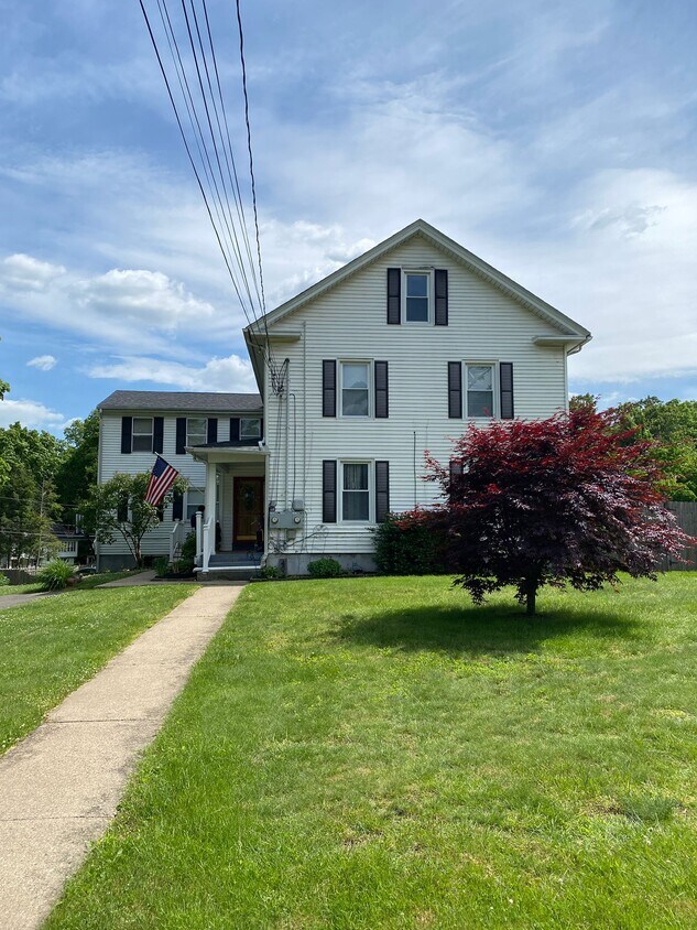 Primary Photo - 400 Prospect St