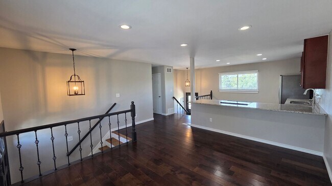Building Photo - 4 Bedroom 2 Bath with Finished Basement and Study!