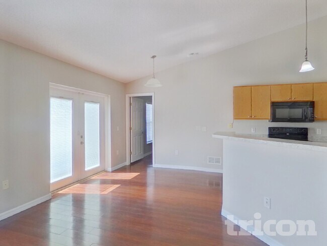 Foto del edificio - 970 Cambridge Ct