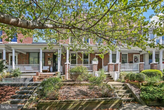 Foto del edificio - 119 N Peyton St