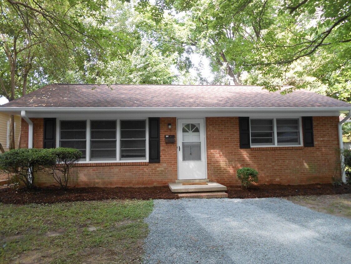 Front Exterior - 114 Cameron Ct
