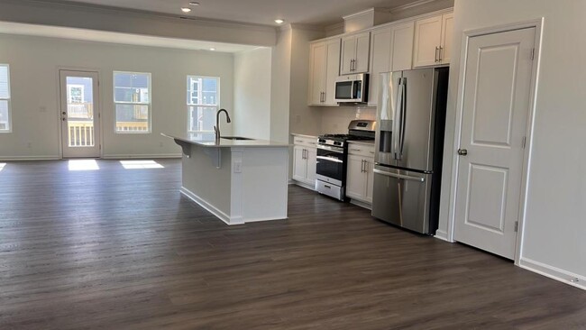 Building Photo - 836 Basswood Gln Trl