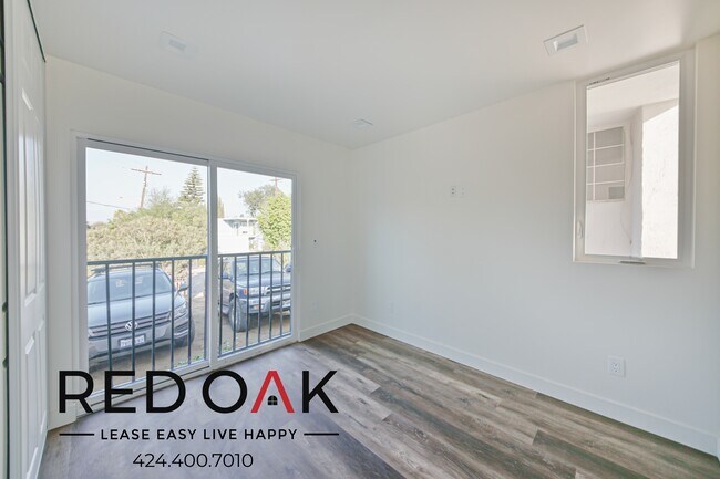 Foto del edificio - 2134 1/2 Cove Ave