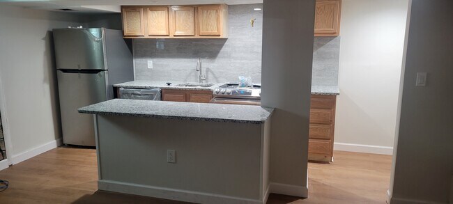 Kitchen - 2910 Sylvan Ave
