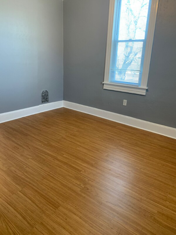 Foto del edificio - 1308 N Webster Ave