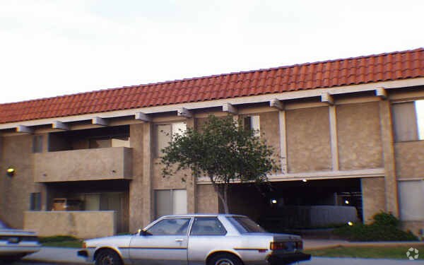 Primary Photo - 612 N Nicholson Ave